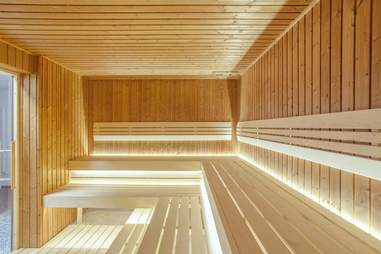 Hotel Premium Wellness Institute Bukarest Exterior foto