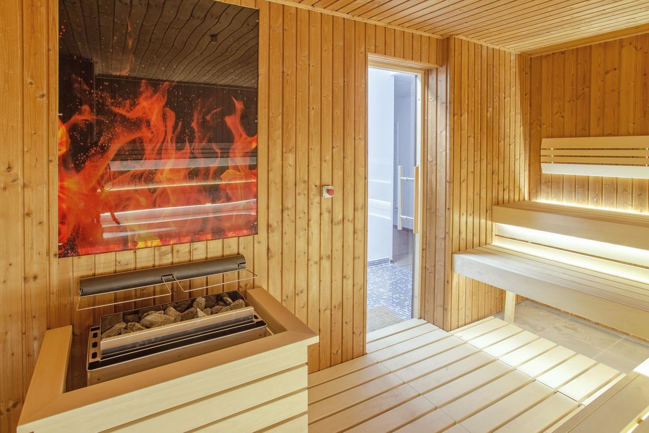 Hotel Premium Wellness Institute Bukarest Exterior foto