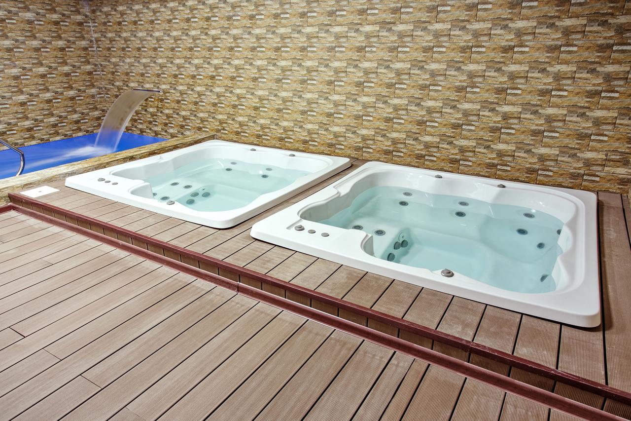 Hotel Premium Wellness Institute Bukarest Exterior foto